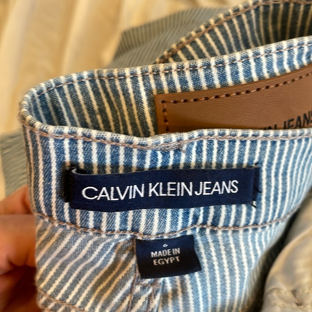 Calvin Klein Denim Shorts Womens Sz 6 Blue & White Railroad Stripe High Rise